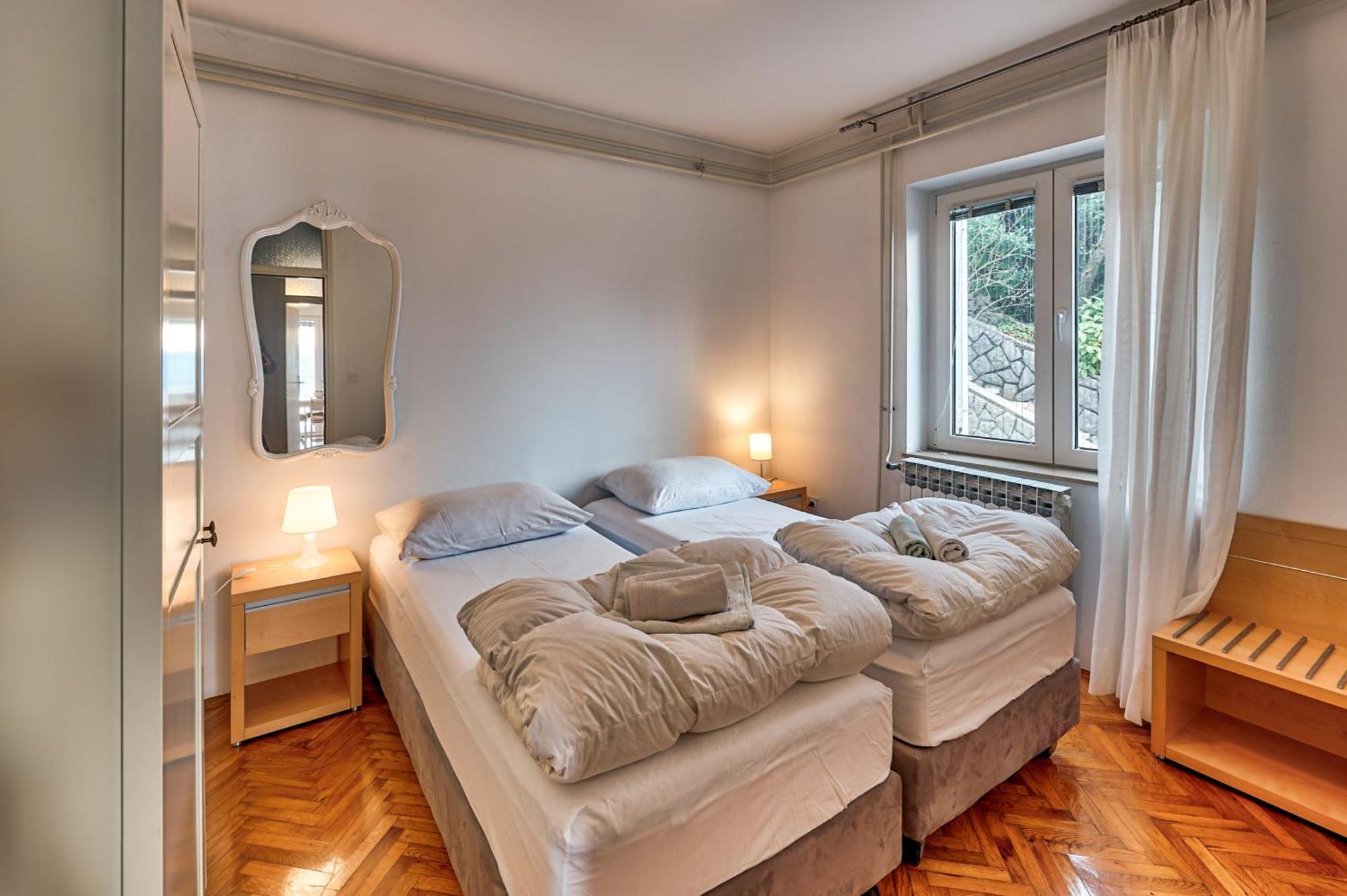 Apartmani Frlan Ii. 카스타브 외부 사진