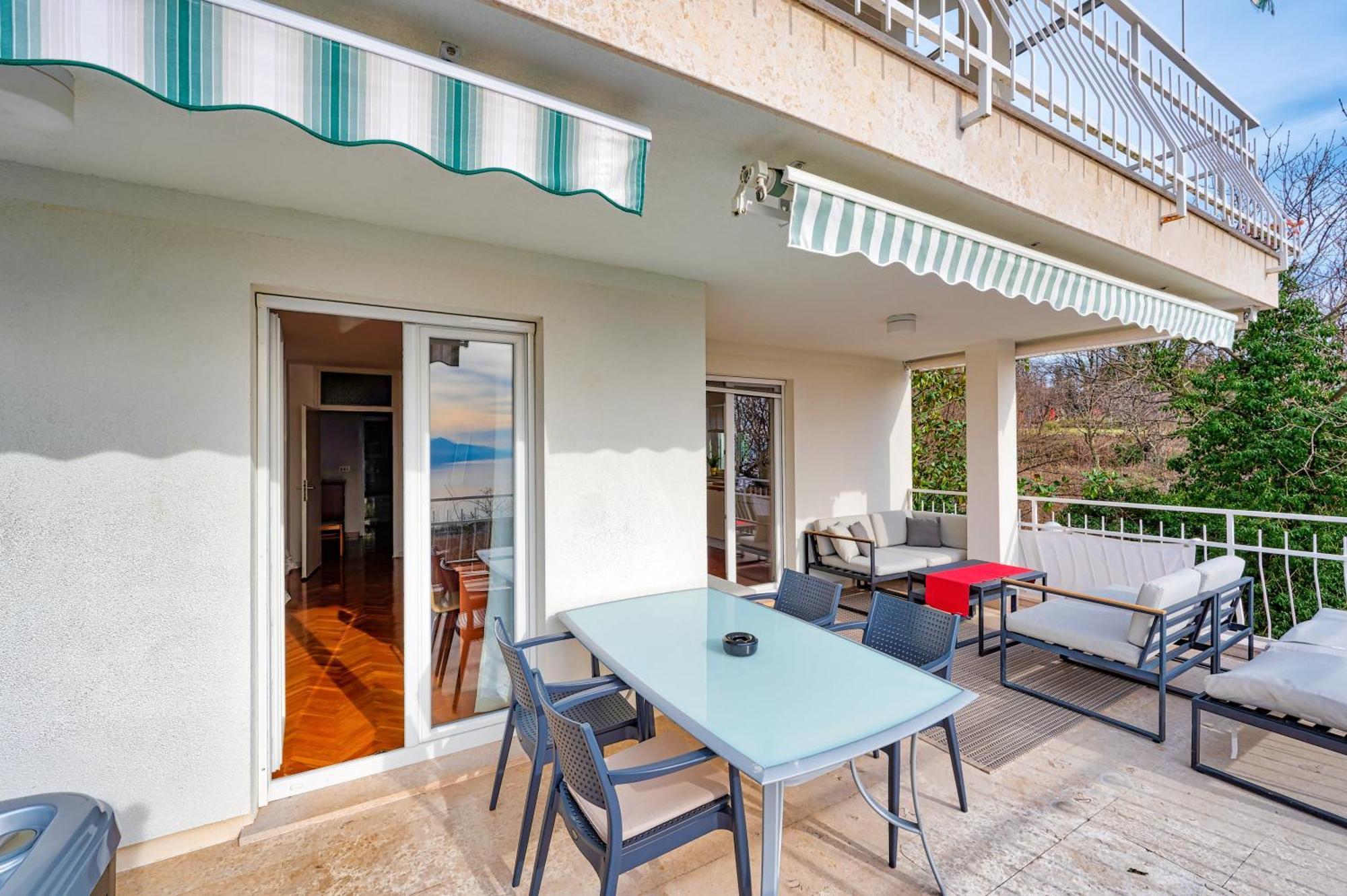 Apartmani Frlan Ii. 카스타브 외부 사진