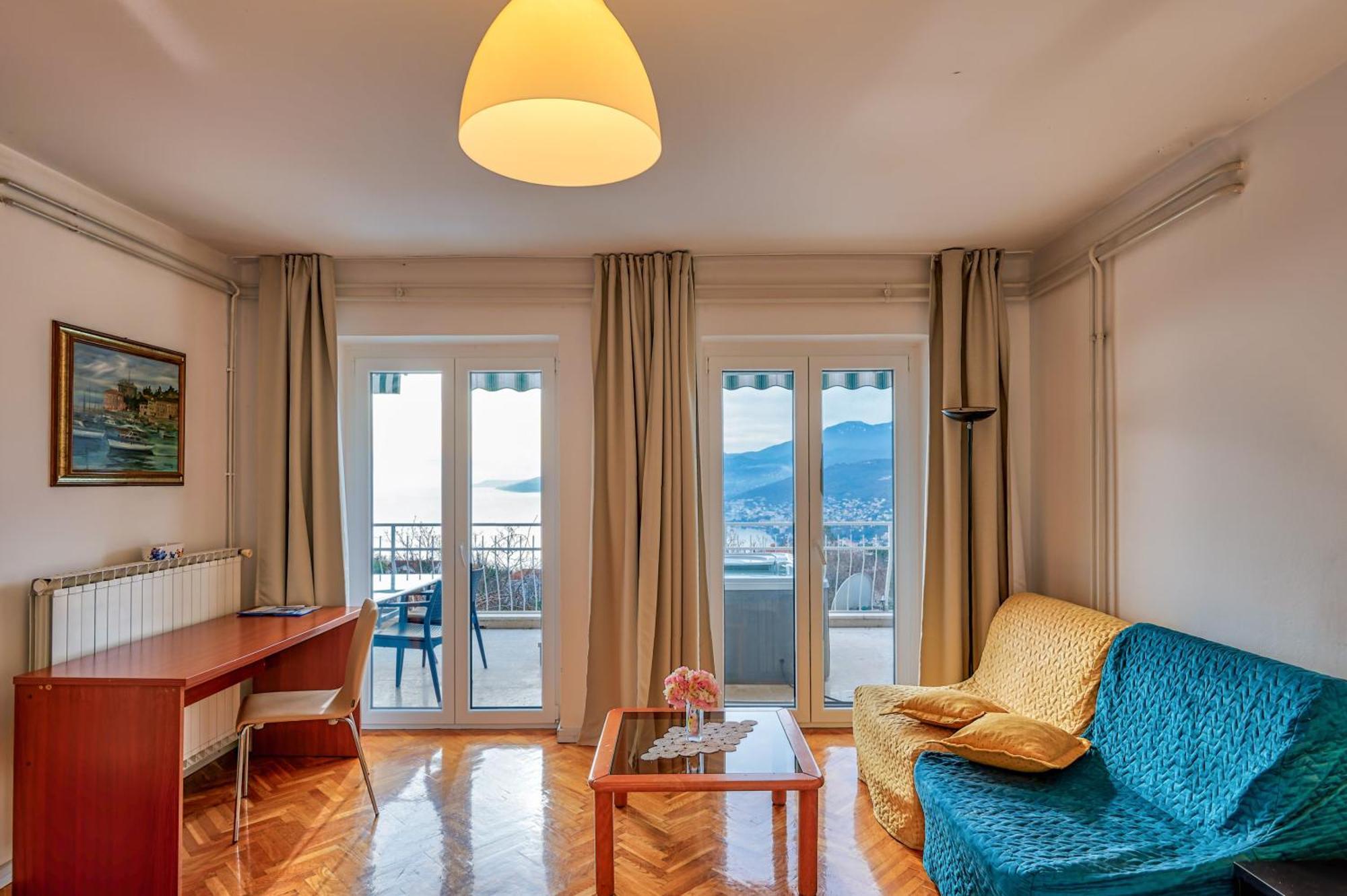 Apartmani Frlan Ii. 카스타브 외부 사진