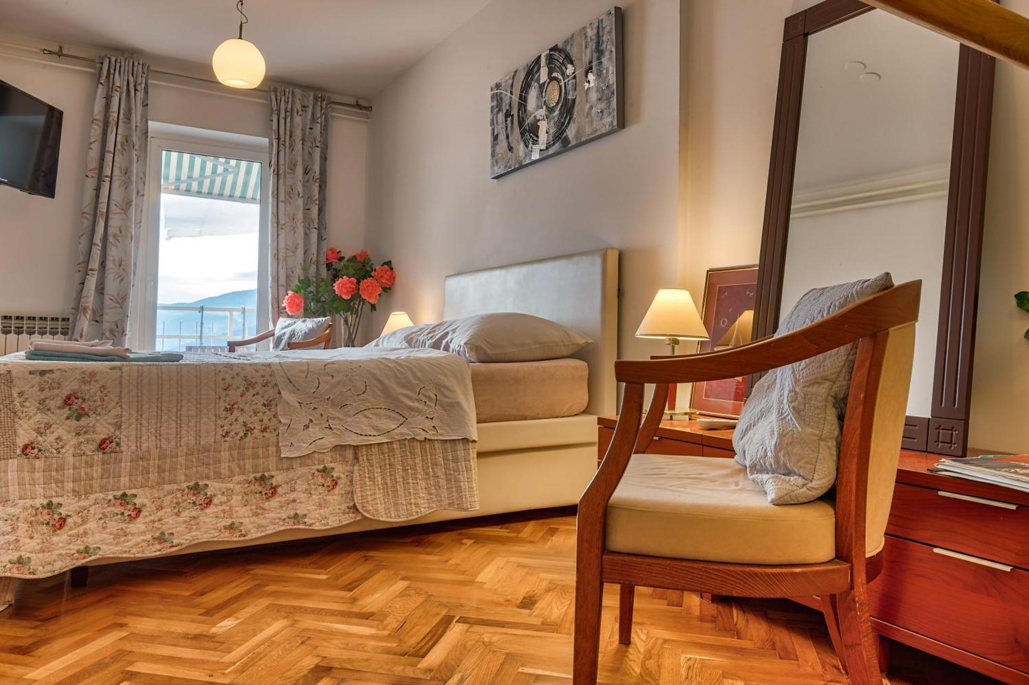 Apartmani Frlan Ii. 카스타브 외부 사진