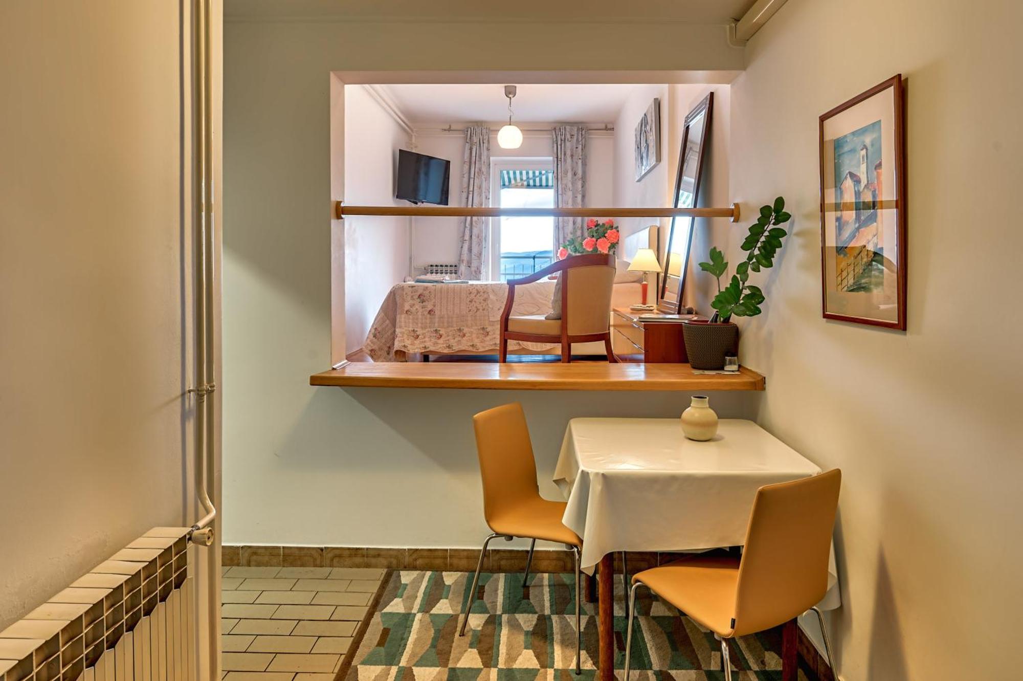Apartmani Frlan Ii. 카스타브 외부 사진