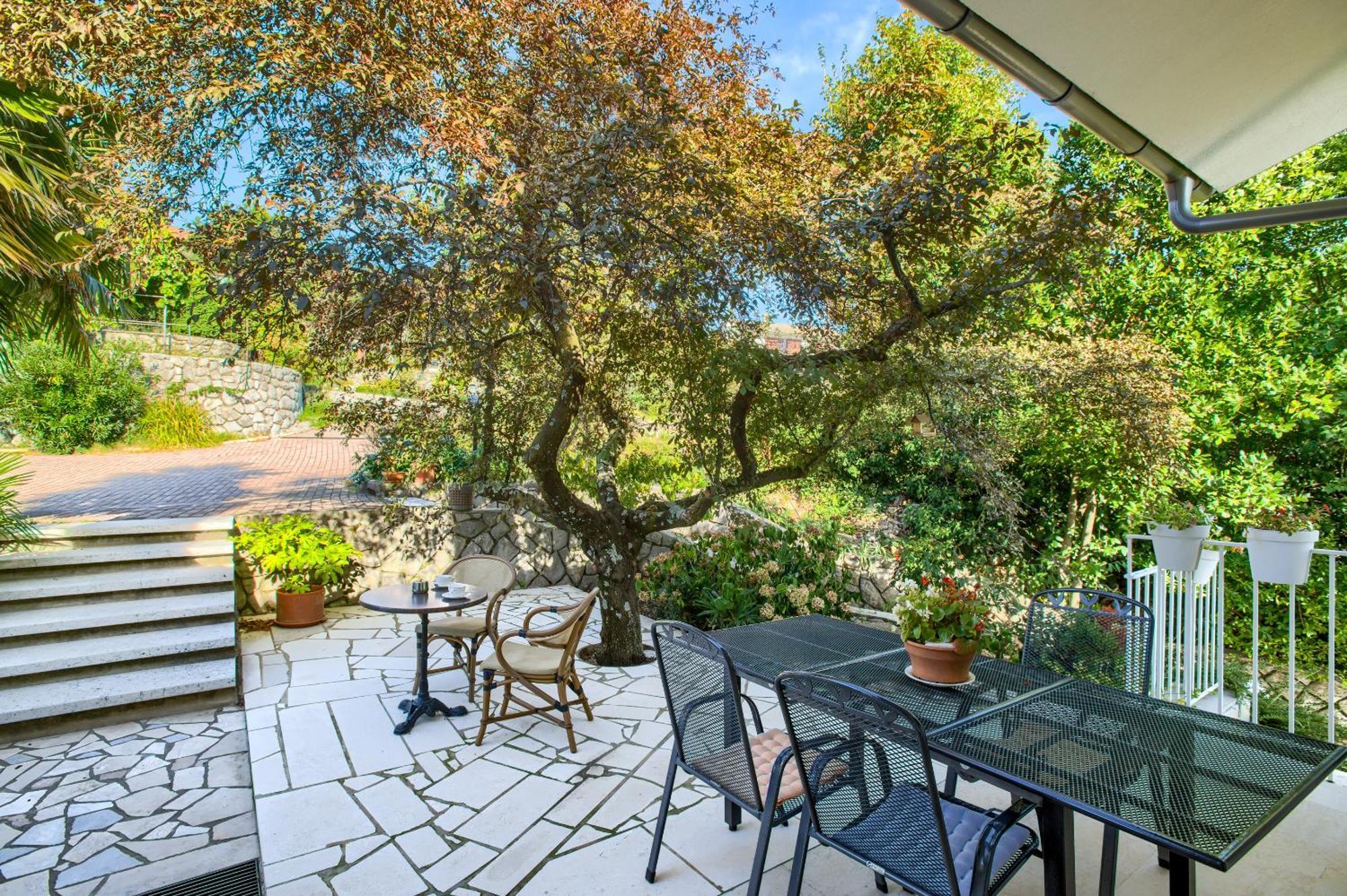 Apartmani Frlan Ii. 카스타브 외부 사진